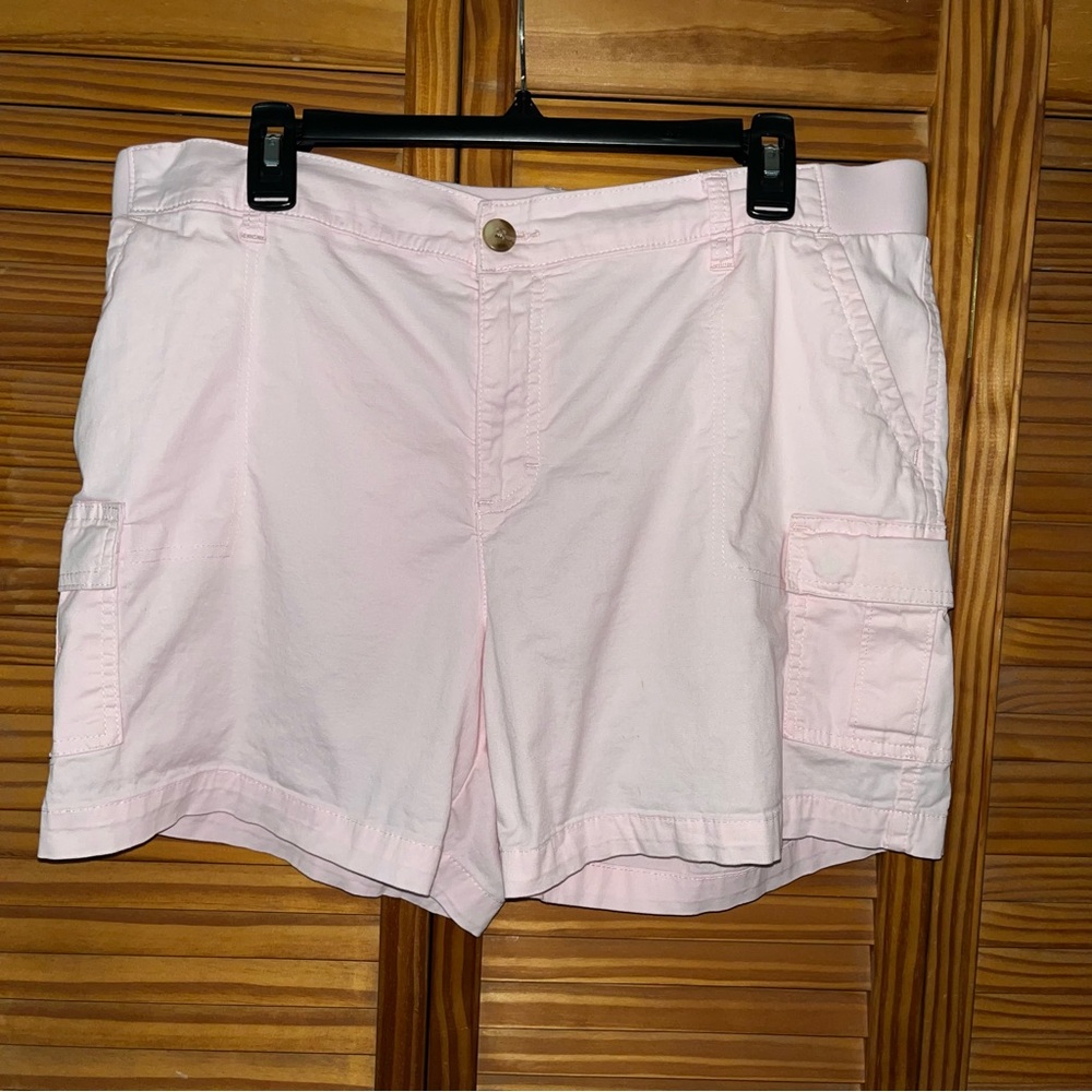 Lee Regular Fit Mid Rise Pink Size 16 Shorts‎